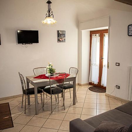 Casa Vacanze Etna ลิงกัวกลอสซา ภายนอก รูปภาพ