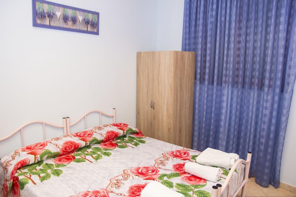 Casa Vacanze Etna ลิงกัวกลอสซา ภายนอก รูปภาพ