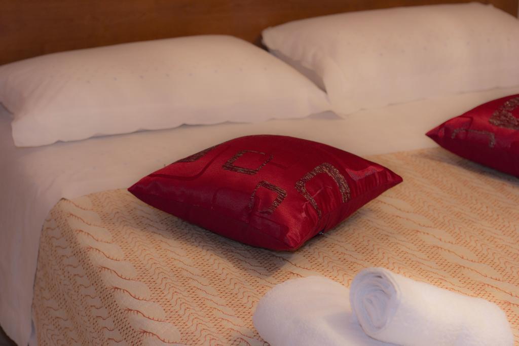 Casa Vacanze Etna ลิงกัวกลอสซา ภายนอก รูปภาพ