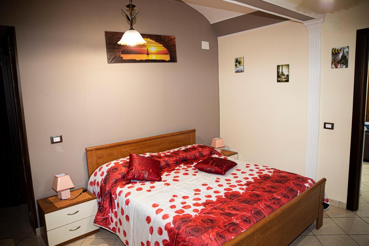 Casa Vacanze Etna ลิงกัวกลอสซา ภายนอก รูปภาพ